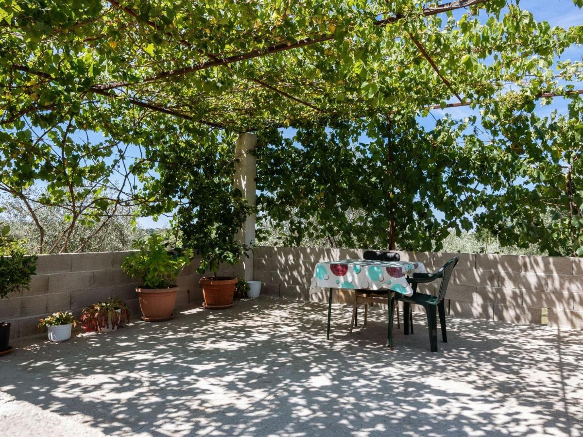 Secluded Apartment In Pore With Garden Poreč Exterior foto